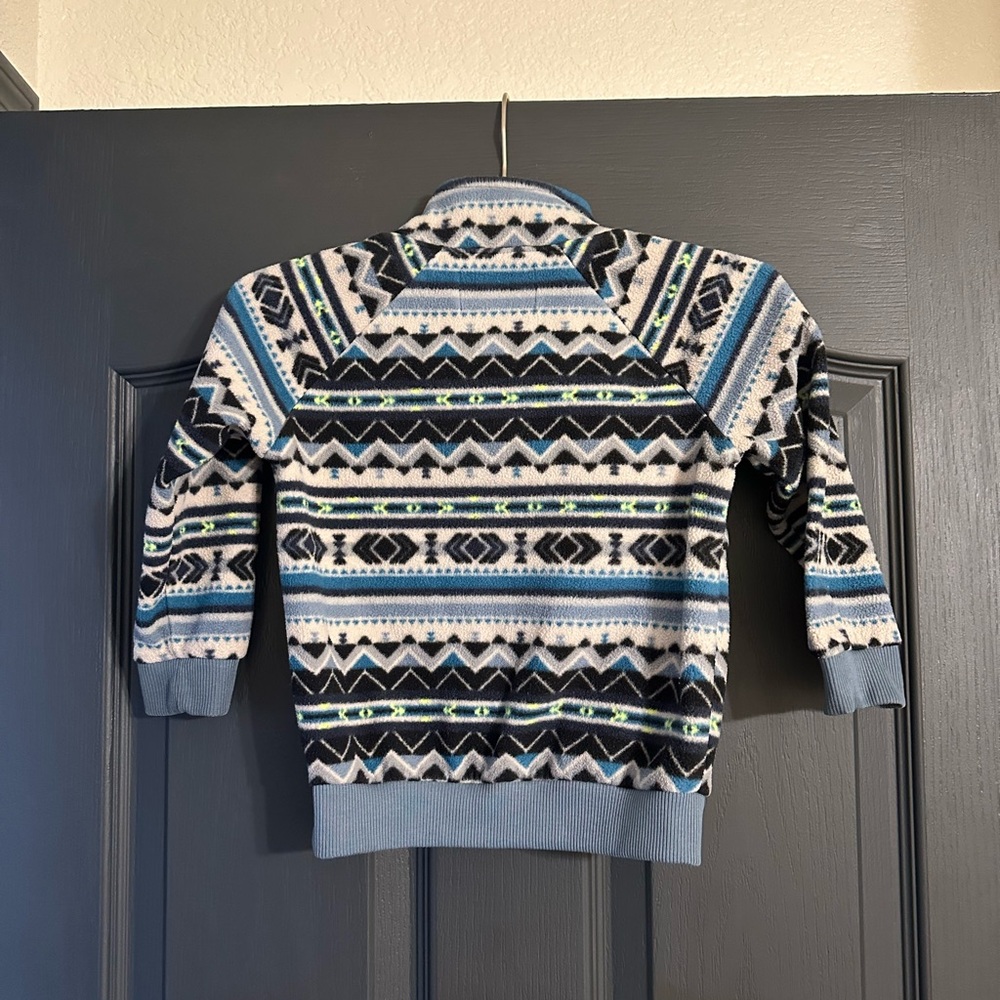 Geometric Patterned Pullover Sweater - Picture 2 of 3